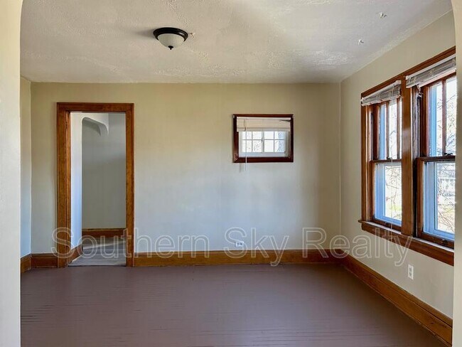 97 Brighton Dr