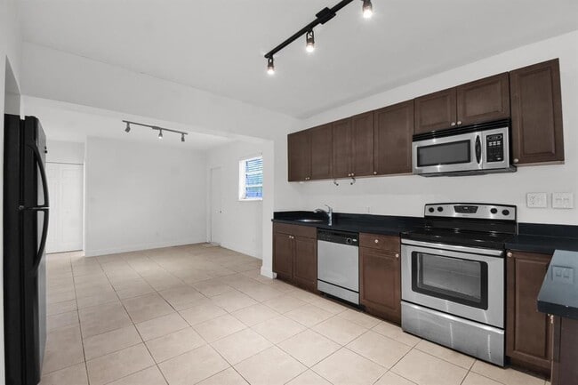 Photo - 1116 S 17th Ave