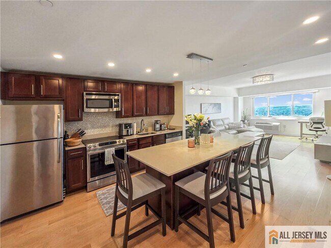 Photo - 110 Somerset St Unit 2209