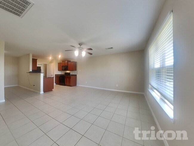 Photo - 628 Totem Trail Dr