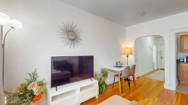 Photo - 1 bedroom in Brighton MA 02135 Unit 43
