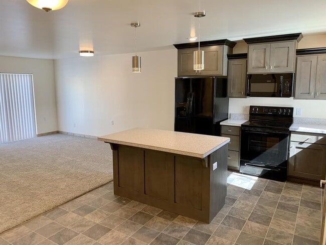 Photo - 830 Gibbon St