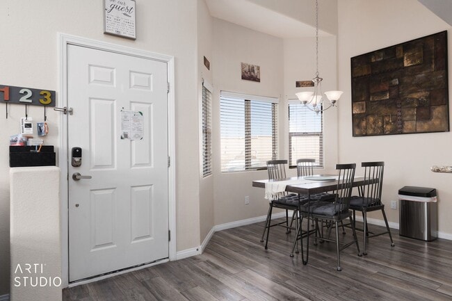 Photo - Beautiful 3-bedroom 2-bathroom located in ...