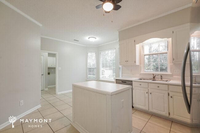 Photo - 1182 Branchwood Trail