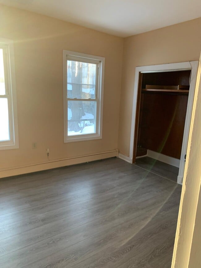 Photo - 70 Crescent St Unit 2nd floor