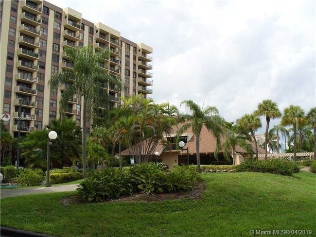 Photo - 1470 NE 123rd St Unit 316