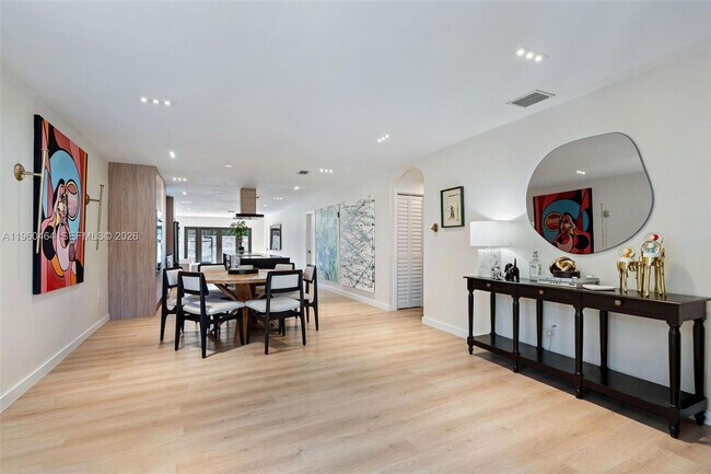 Photo - 6246 SW 10th St