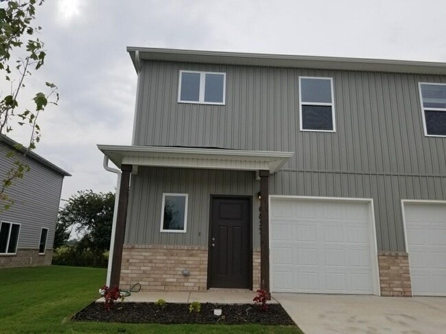 Building Photo - 6823 Devotion St Rental