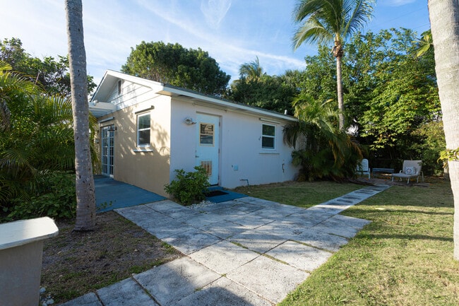 Photo - 245 Cortez Rd Unit B