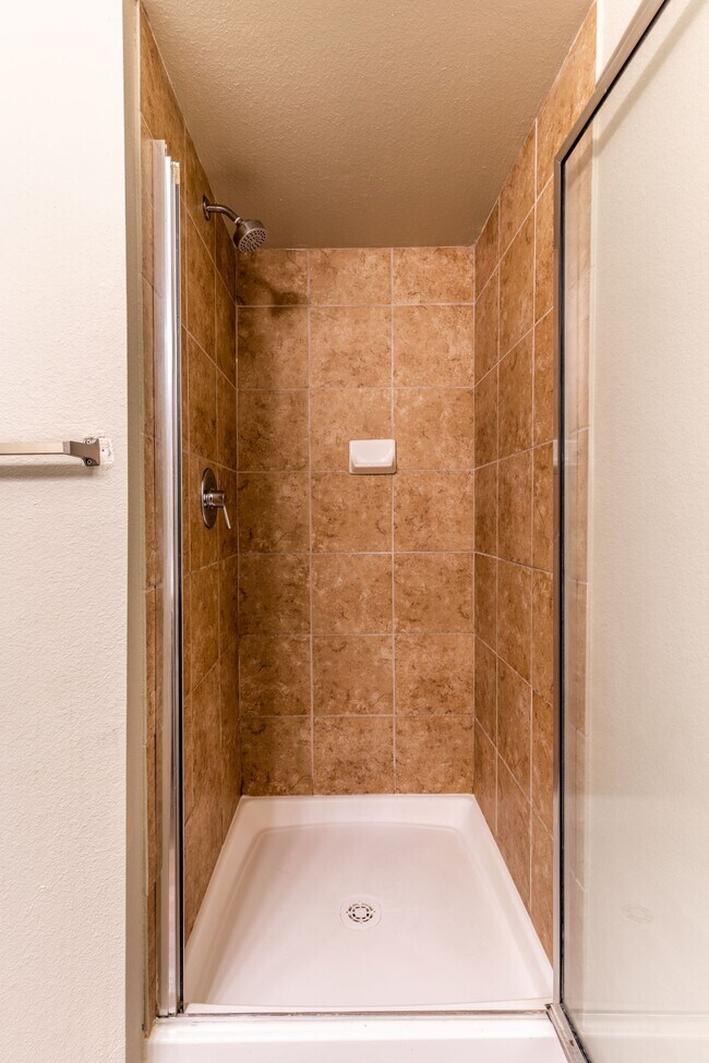 The Life at Grand Oaks Apartments For Rent in Houston, TX