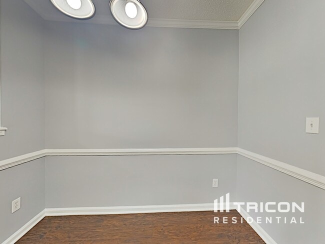 Photo - 4864 Sierra Way