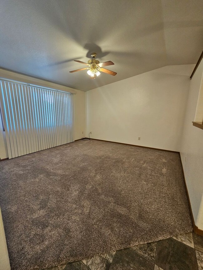 Photo - 2 BED | 2 BATH | TOWNHOME | WEST