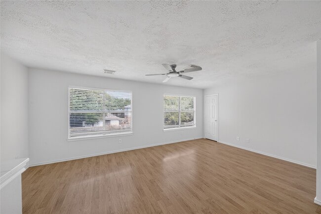 Photo - 22522 Holly Lake Dr