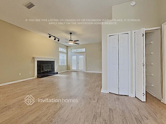 Photo - 1163 Radis Pl