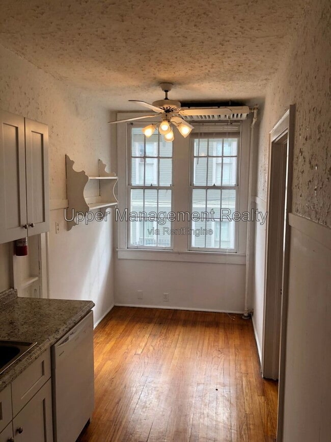 Photo - 1301 Napoleon Ave Unidad J