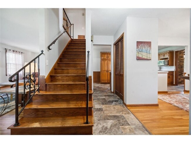 Photo - 10527 Morgan Ave S