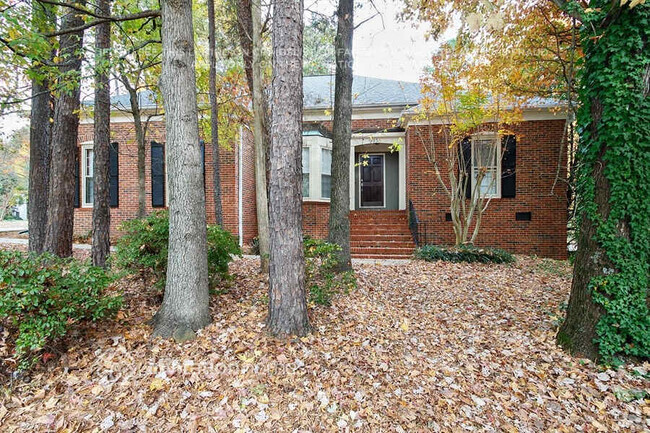 Building Photo - 9936 Mountain Laurel Ln Rental