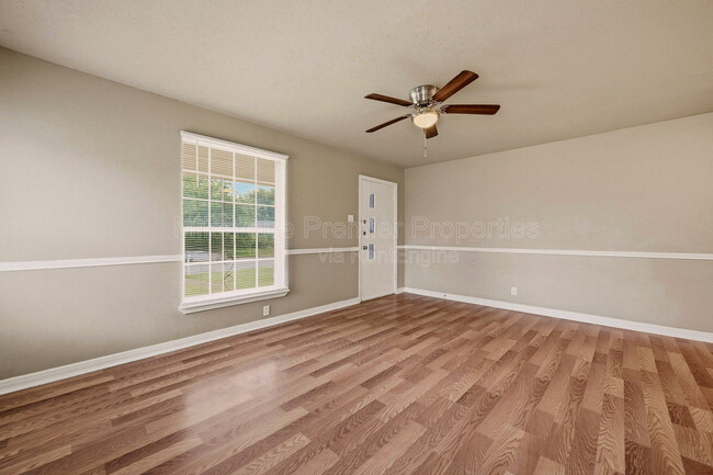 Photo - 1701 W Elm St