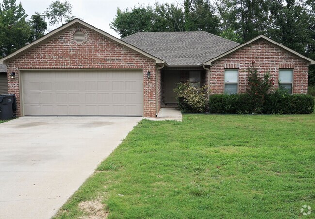 Building Photo - 4 Bedroom Home in Nettleton School District