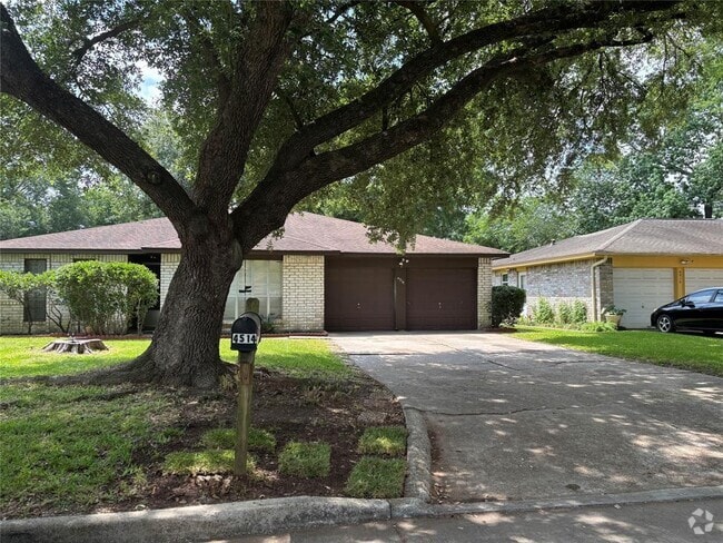 Building Photo - 4514 Fitzwater Dr Rental