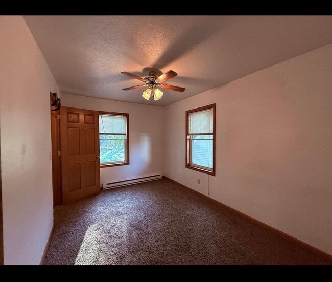 Photo - 605 Peltier St