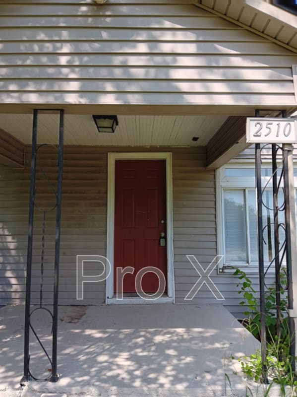 Photo - 2510 Iron Gates Rd