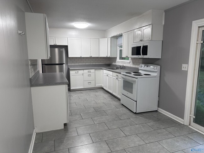 Photo - 3304 Caywood Dr NW