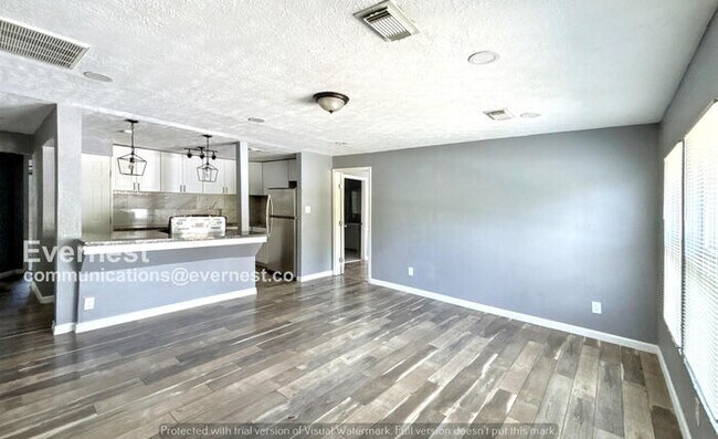 Photo - 2402 Jones Rd
