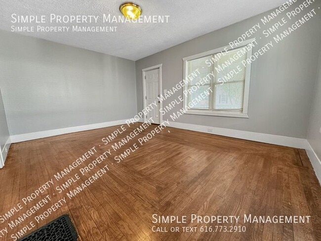 Photo - 813 California-