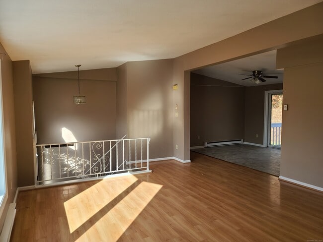 Photo - 155 Flanders Rd