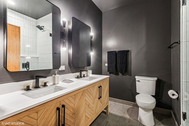 Photo - 212 W Washington St Unit 1703