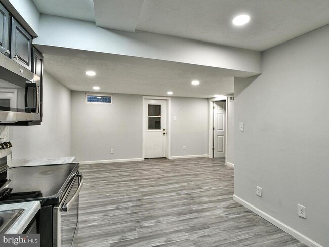 Photo - 1203 Kings Heather Dr