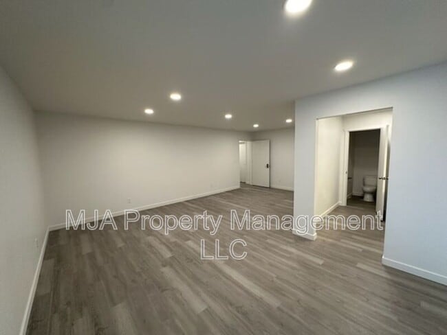 Photo - 498 East Fort Union Blvd Unit 498