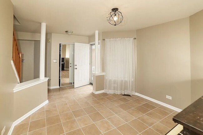 Photo - 1702 Saint Ann Dr