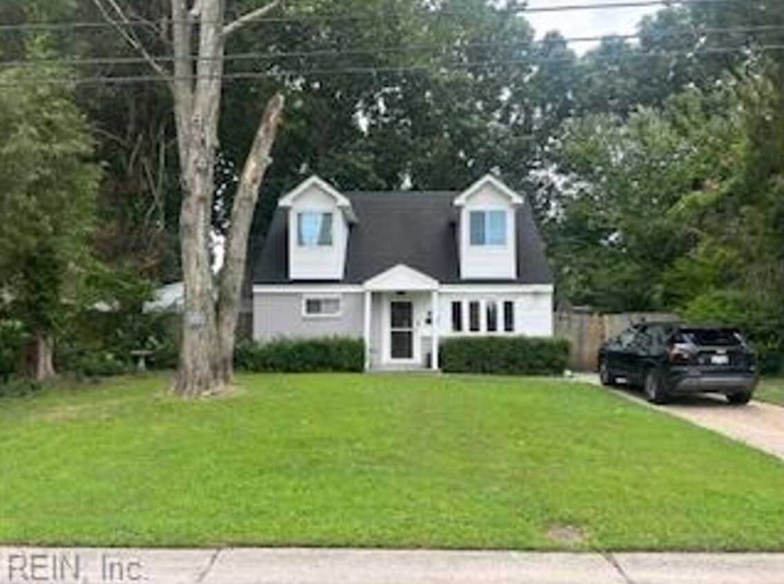 Photo - 4949 Carnation Ave House