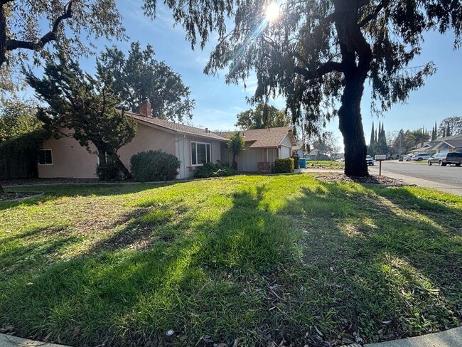 Photo - Beautiful Single-Story Gem in Vacaville!