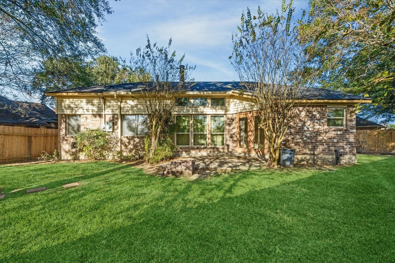 Photo - 1119 Downing Cir