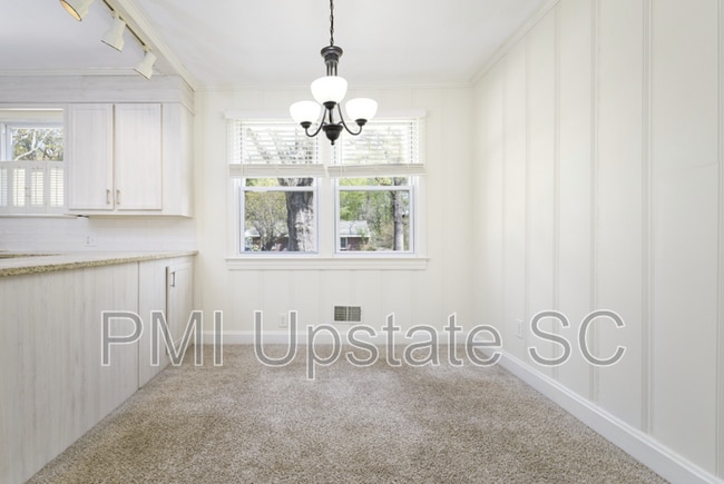 Photo - 102 Tiffany Dr