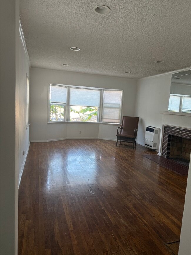 Photo - 3720 Ruthelen St