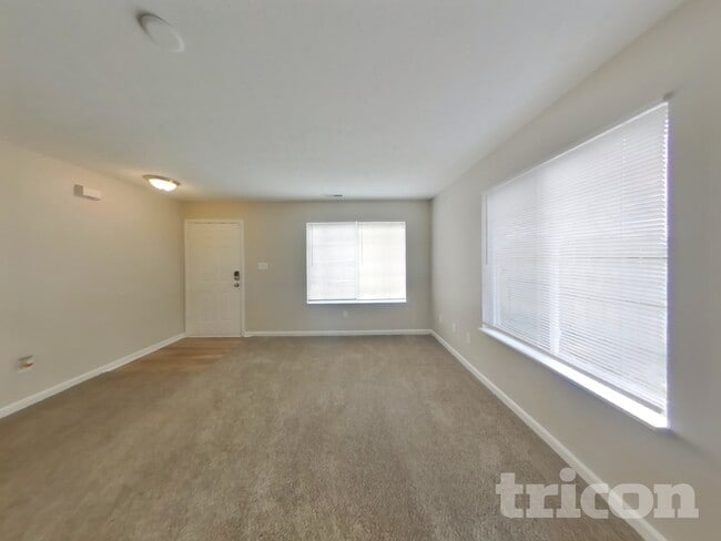 Photo - 604 Mountain Pine Dr