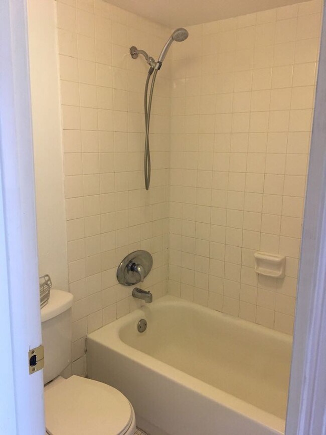 Photo - Westland Apartments