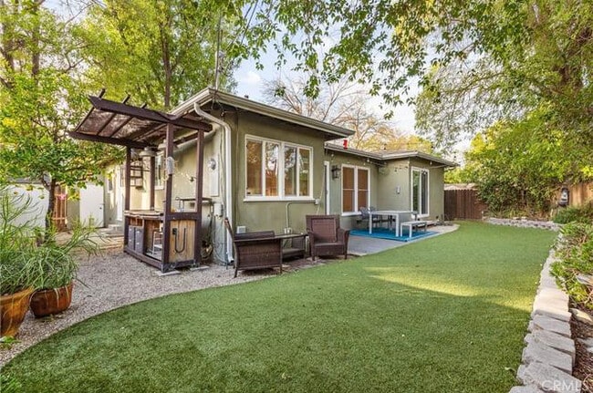 Photo - 5634 Ponce Ave