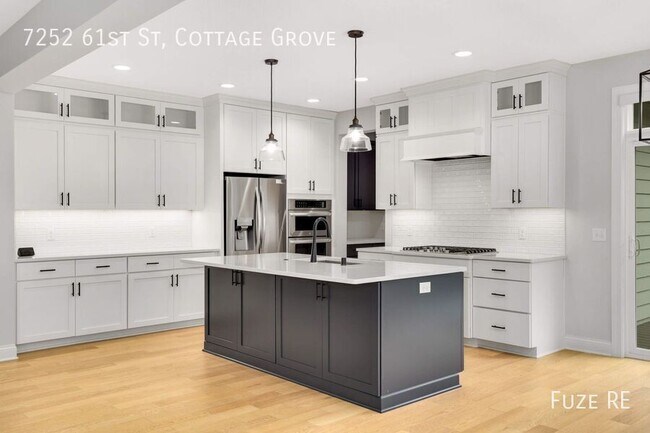 Photo - 7252 61st St S