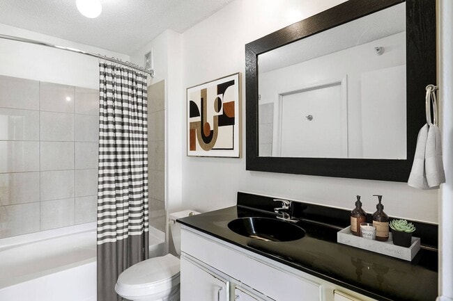 Photo - Uptown Lake Apartments