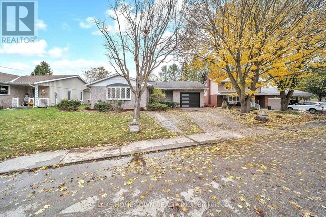 Photo - 5 Centennial Dr