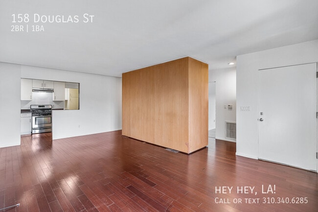 Photo - 158 Douglas St