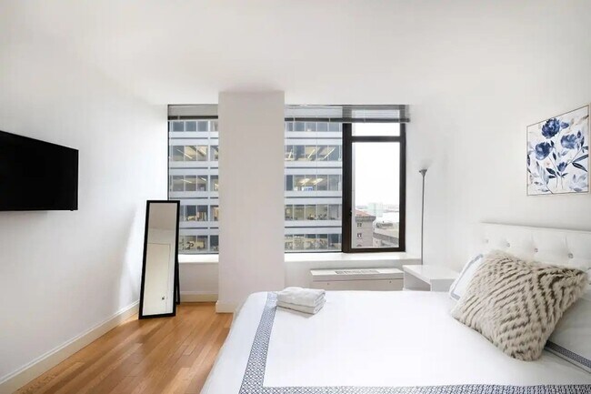 126 Pearl St Unit 23L