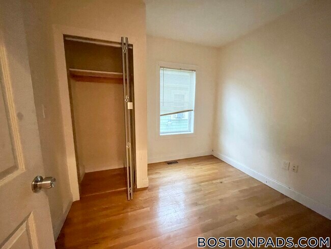 Photo - 128 Hillside St Unit 2