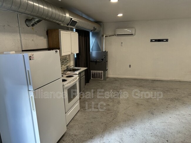 Photo - 2110 S Sherman St