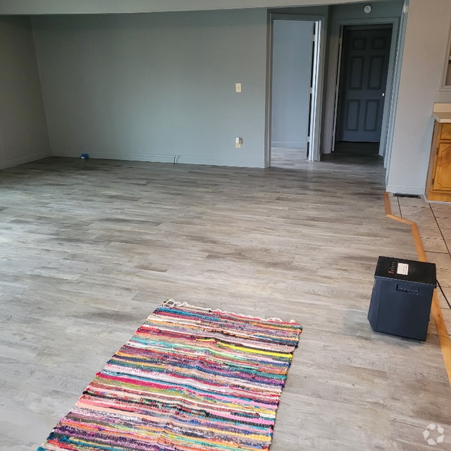 Building Photo - 1331 New London Gravel Rd Rental